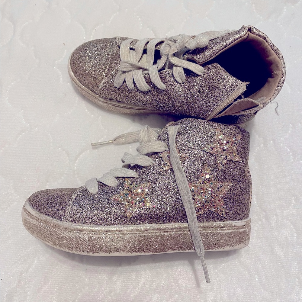 Jumping Bean girls gold star shoes high top
